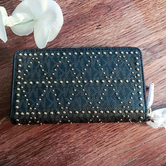 SOLD - Picture 5 of 6